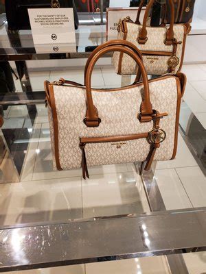 michael kors bayshore|MICHAEL KORS Bay Shore, NY 11706 .